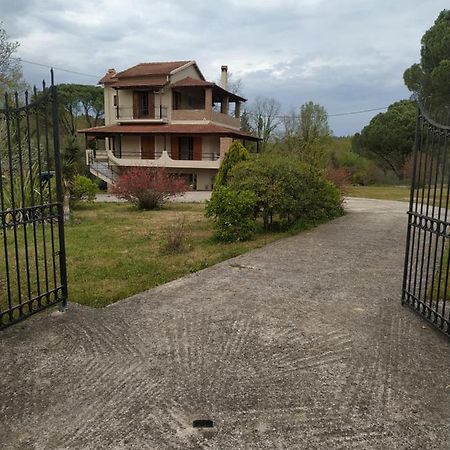 Villa Dimitris Áfra Екстериор снимка