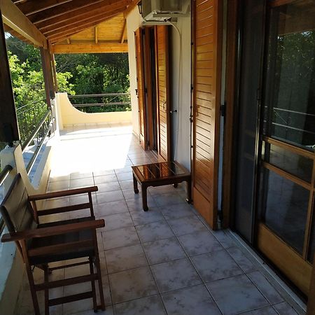 Villa Dimitris Áfra Екстериор снимка
