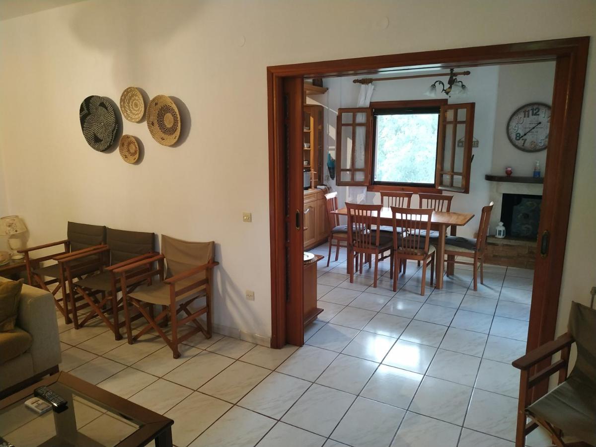 Villa Dimitris Áfra Екстериор снимка