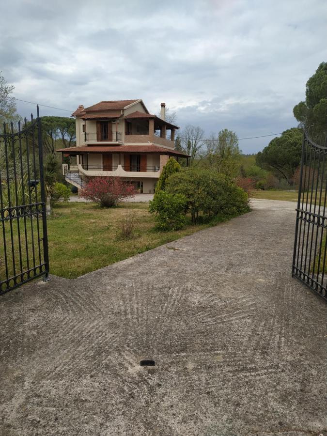 Villa Dimitris Áfra Екстериор снимка