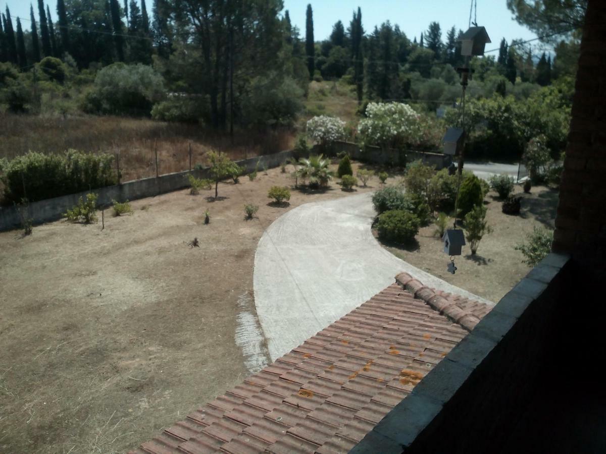 Villa Dimitris Áfra Екстериор снимка
