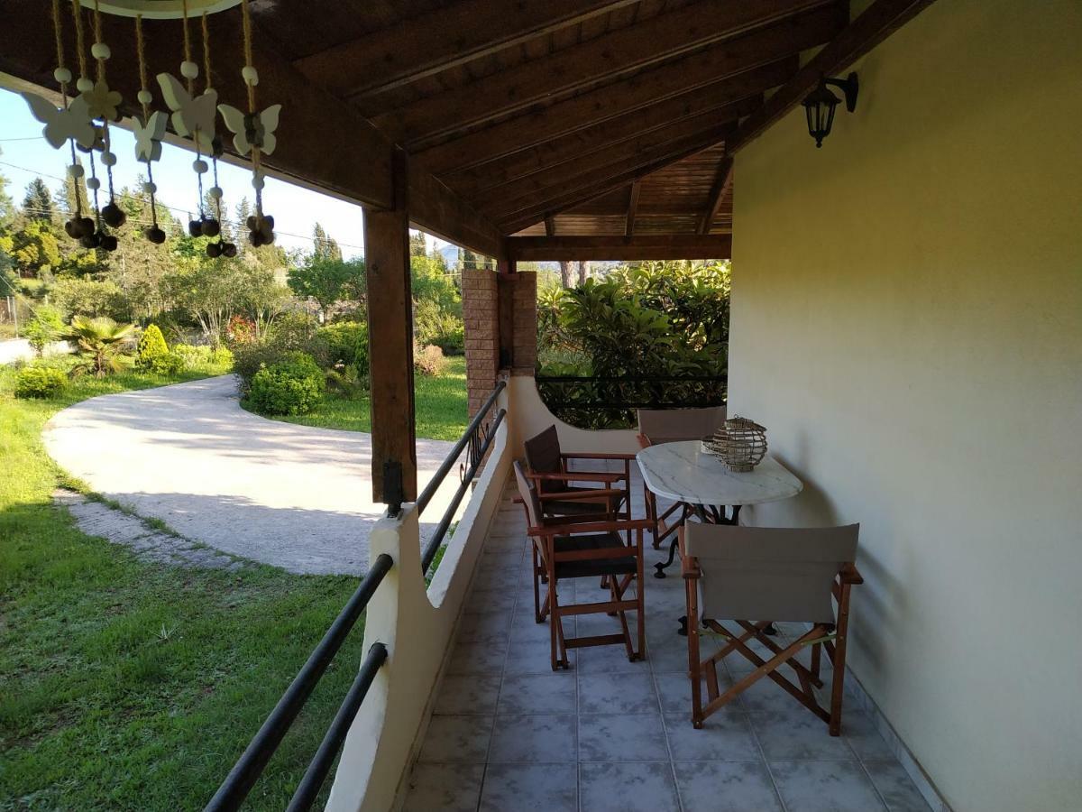 Villa Dimitris Áfra Екстериор снимка