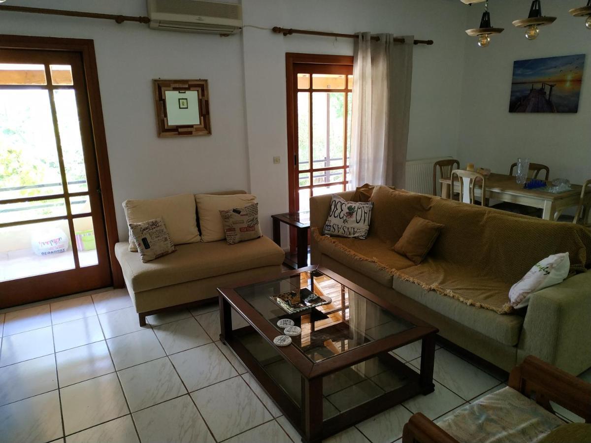 Villa Dimitris Áfra Екстериор снимка